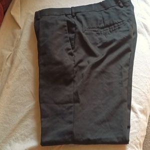 Men's Haggar straight fit 32x 30 length black dress pants